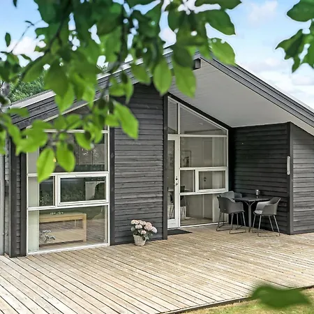 Vakantiehuis In With Kitchen